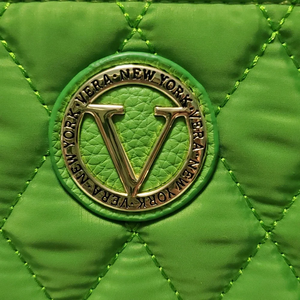 Vera New York Green Quilted Crossbody Bag - Picture 3 of 12